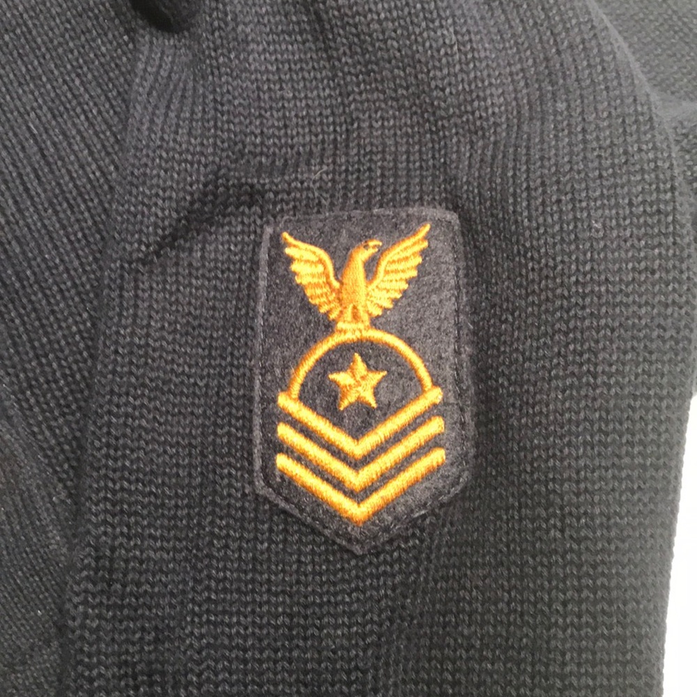 LRL Navy Pullover - Picture 2 of 7